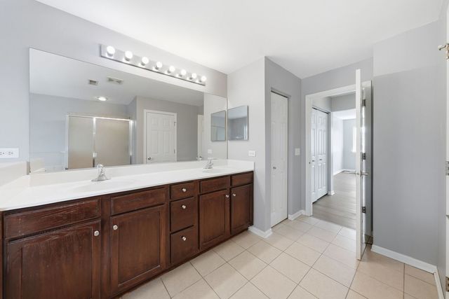 3335 Silver City Court, Montgomery, IL 60538