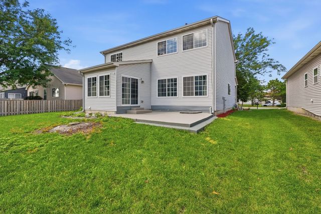 3335 Silver City Court, Montgomery, IL 60538
