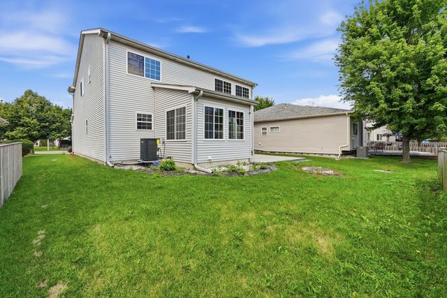 3335 Silver City Court, Montgomery, IL 60538