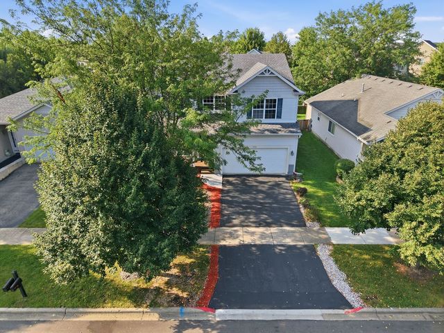 3335 Silver City Court, Montgomery, IL 60538