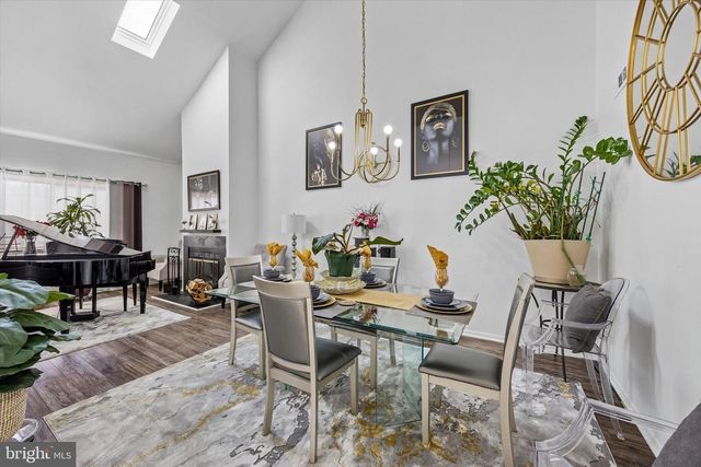 6 REBECCA CT, Trenton, NJ 08628