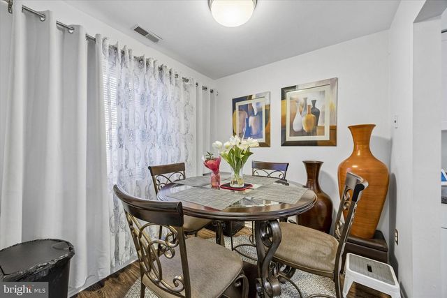 6 REBECCA CT, Trenton, NJ 08628