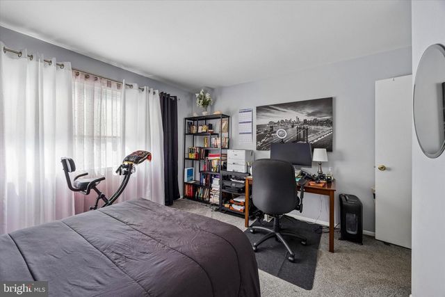 6 REBECCA CT, Trenton, NJ 08628