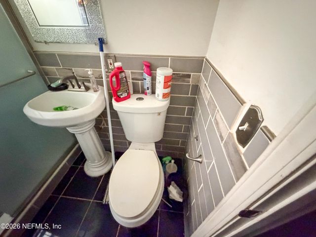 2231 PALMDALE Street, Jacksonville, FL 32208