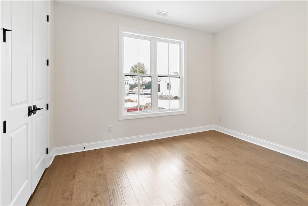 Image 15 of property listing at 551 Pearl Street, Cumming, GA 30040