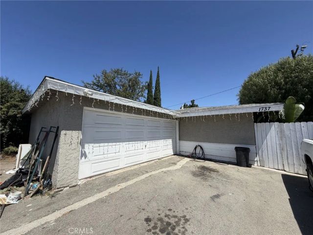 1735 W Washington, Santa Ana, CA 92706