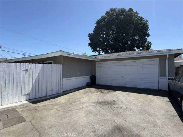 1735 W Washington, Santa Ana, CA 92706