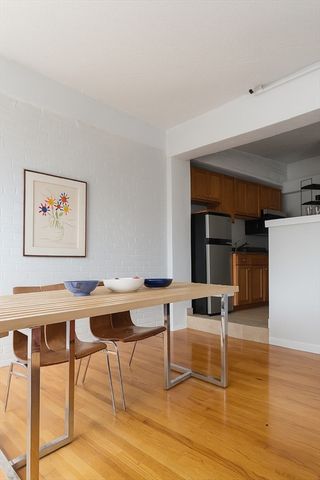 12 Stoneholm St 520, Boston, MA 02115