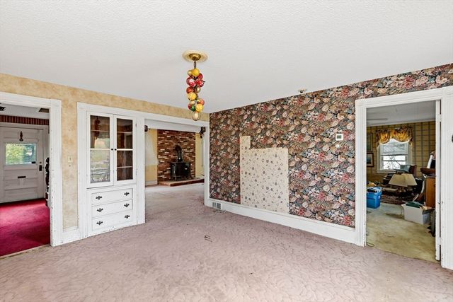 437 Main St, Wareham, MA 02571