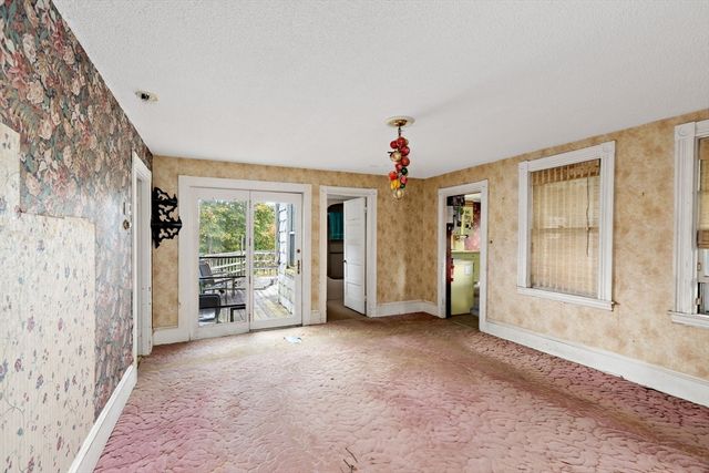 437 Main St, Wareham, MA 02571