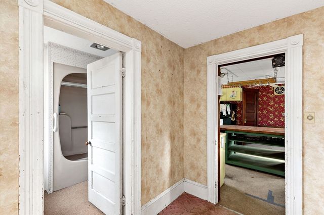 437 Main St, Wareham, MA 02571