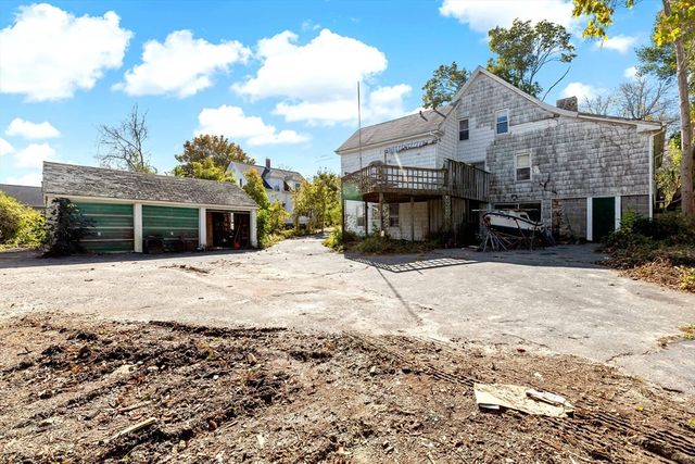 437 Main St, Wareham, MA 02571