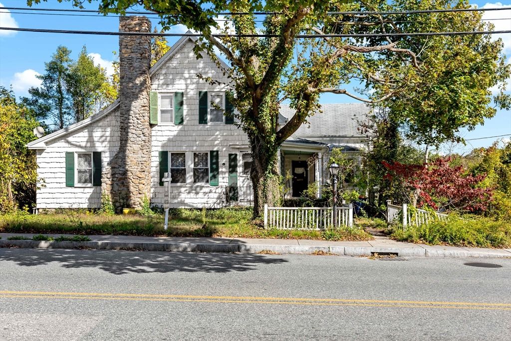 437 Main St, Wareham, MA 02571