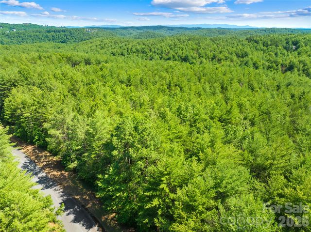 6104 COLLETTE RIDGE Circle, Collettsville, NC 28611
