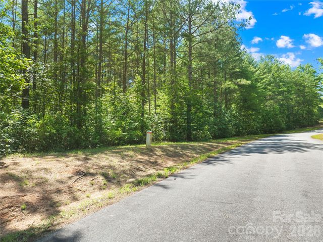 6104 COLLETTE RIDGE Circle, Collettsville, NC 28611
