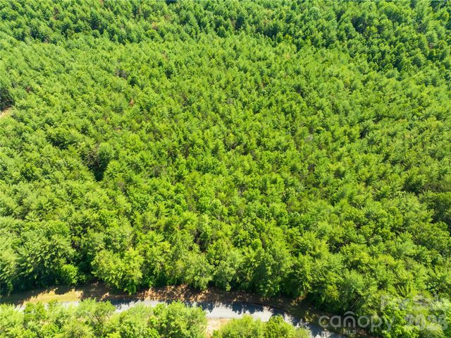 6104 COLLETTE RIDGE Circle, Collettsville, NC 28611