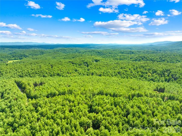 6104 COLLETTE RIDGE Circle, Collettsville, NC 28611