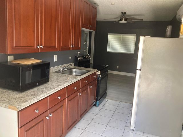 1175 NE 6TH Avenue NE 1-2, Fort Lauderdale, FL 33304