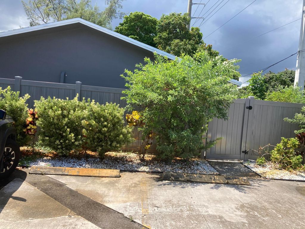 1175 NE 6TH Avenue NE 1-2, Fort Lauderdale, FL 33304