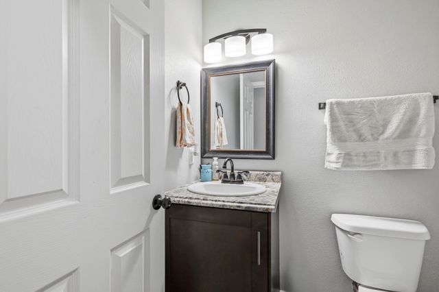 1712 S Songbird Circle, Nixa, MO 65714