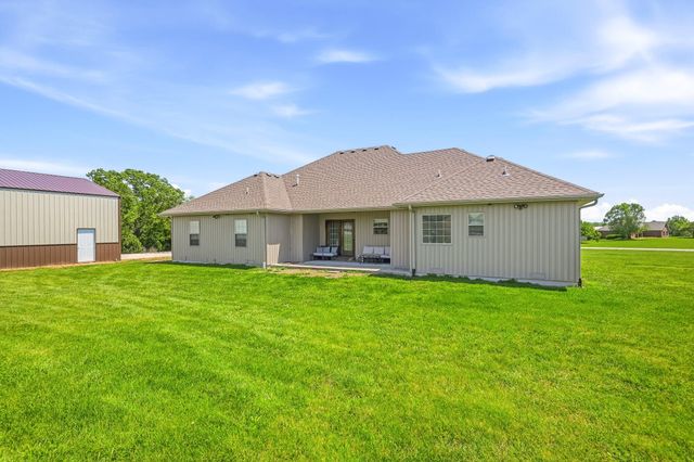 1712 S Songbird Circle, Nixa, MO 65714