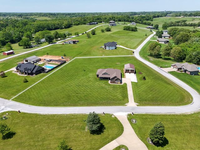 1712 S Songbird Circle, Nixa, MO 65714