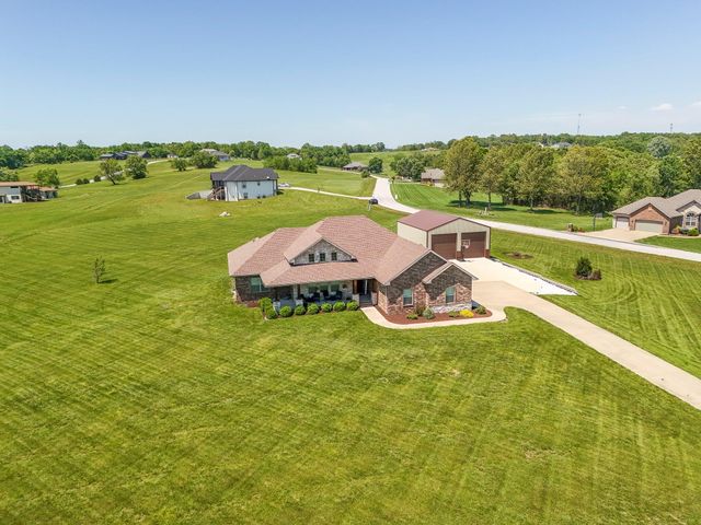 1712 S Songbird Circle, Nixa, MO 65714