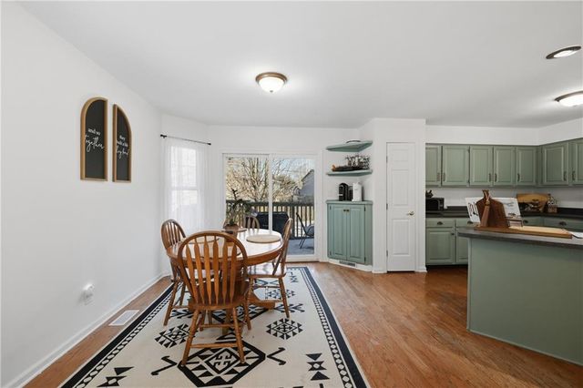 1177 Greenwood Park Street, Tonganoxie, KS 66086