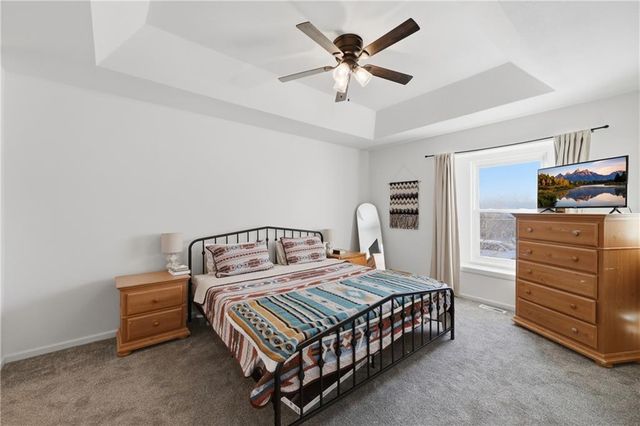 1177 Greenwood Park Street, Tonganoxie, KS 66086