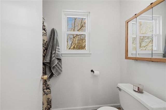 1177 Greenwood Park Street, Tonganoxie, KS 66086