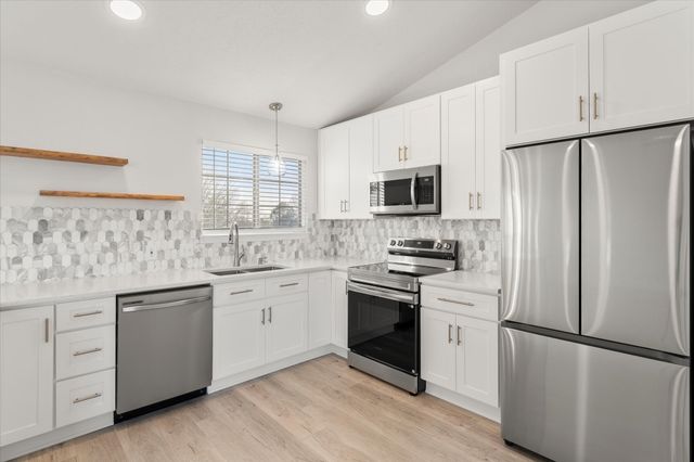 306 Lazy Cane Ranch Road, Trinidad, TX 75163