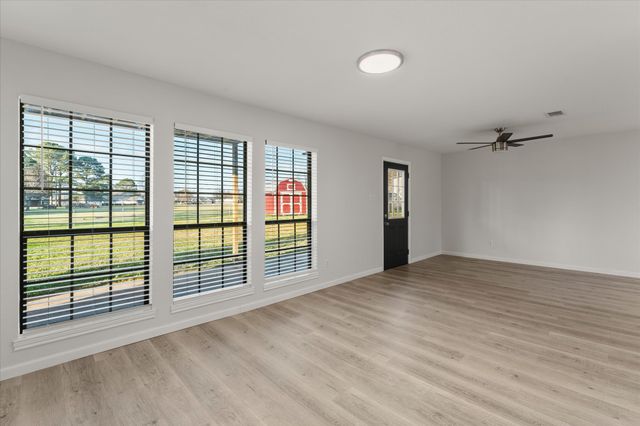 306 Lazy Cane Ranch Road, Trinidad, TX 75163