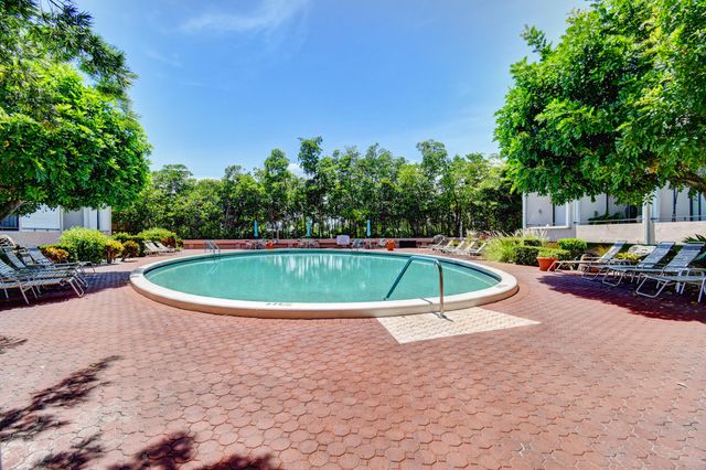 3589 S Ocean Boulevard L12, South Palm Beach, FL 33480