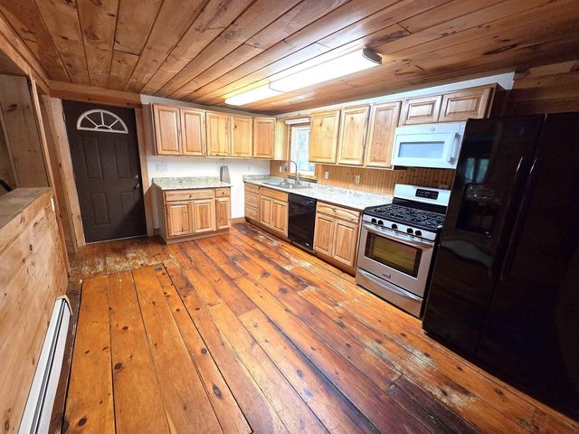 321 Perkins Hill Road, Wakefield, NH 03830