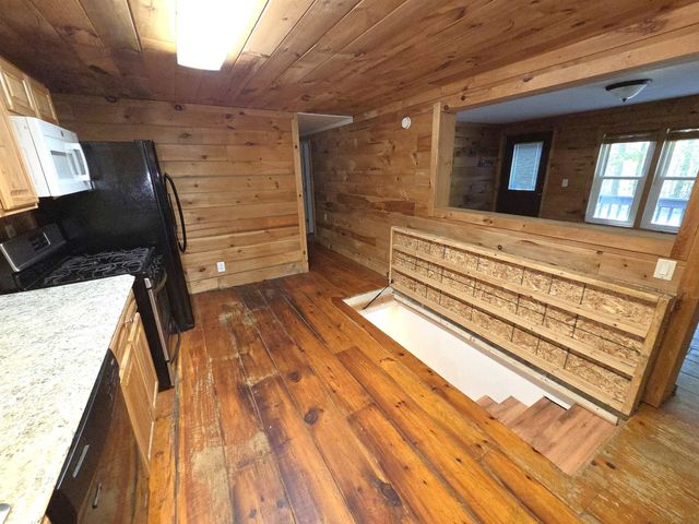 321 Perkins Hill Road, Wakefield, NH 03830