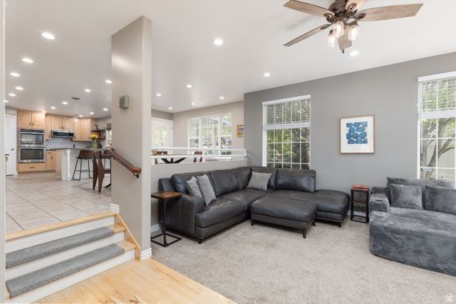 2573 E KAYS CREEK DR, Layton, UT 84040