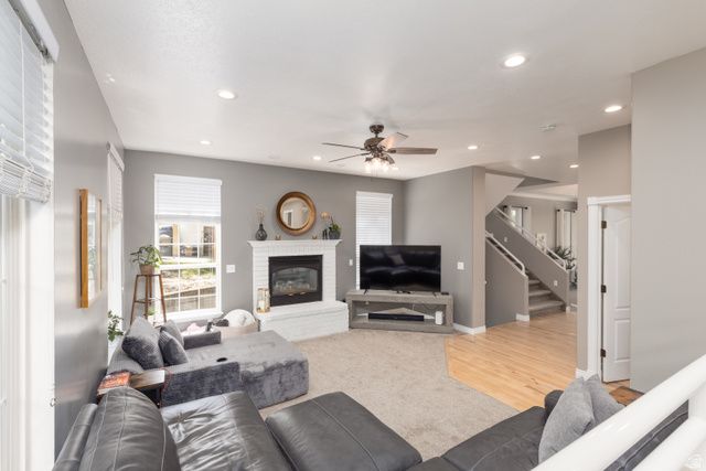 2573 E KAYS CREEK DR, Layton, UT 84040