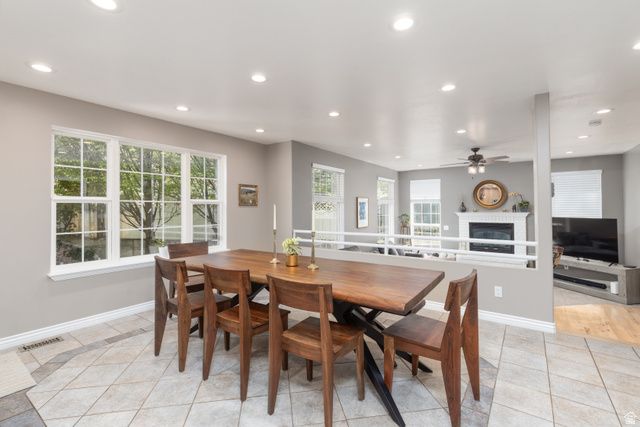 2573 E KAYS CREEK DR, Layton, UT 84040