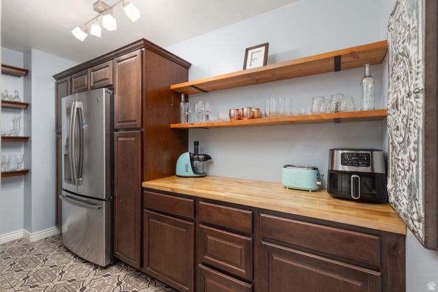 2573 E KAYS CREEK DR, Layton, UT 84040