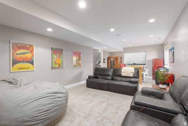 2573 E KAYS CREEK DR, Layton, UT 84040