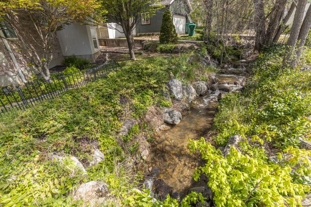 2573 E KAYS CREEK DR, Layton, UT 84040