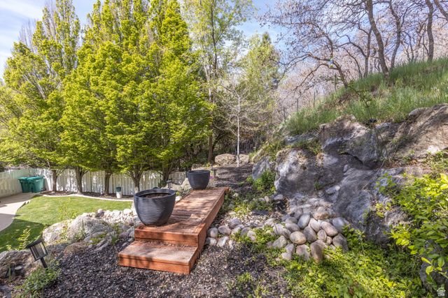 2573 E KAYS CREEK DR, Layton, UT 84040