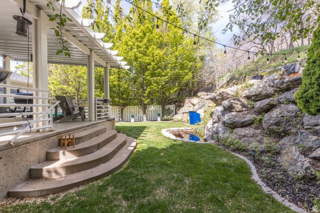 2573 E KAYS CREEK DR, Layton, UT 84040