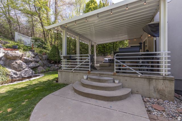 2573 E KAYS CREEK DR, Layton, UT 84040