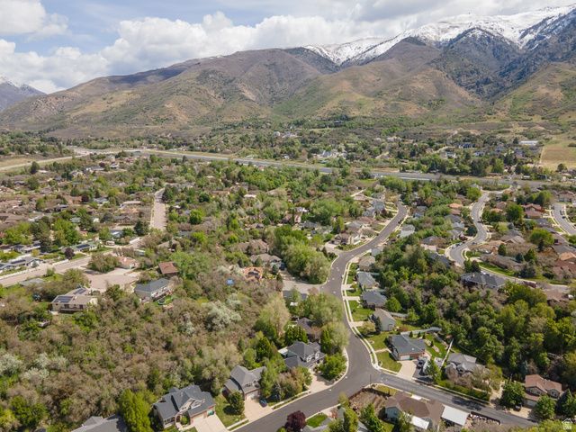 2573 E KAYS CREEK DR, Layton, UT 84040