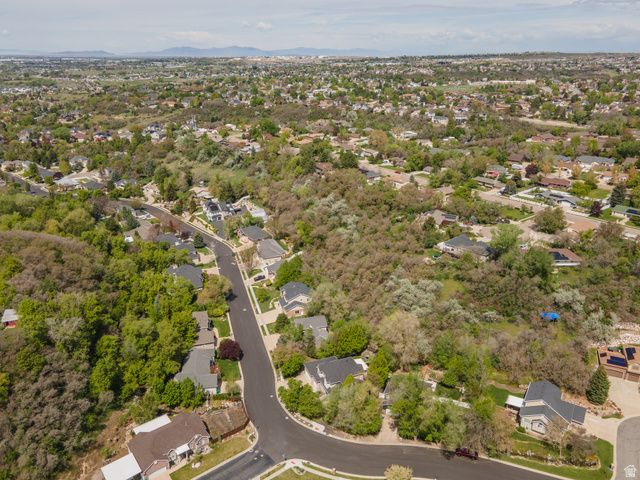 2573 E KAYS CREEK DR, Layton, UT 84040