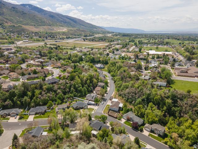 2573 E KAYS CREEK DR, Layton, UT 84040