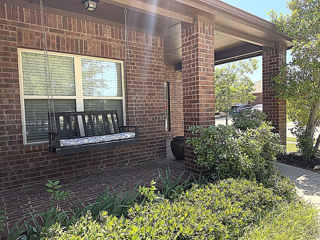1800 Potrillo Lane, Fort Worth, TX 76131