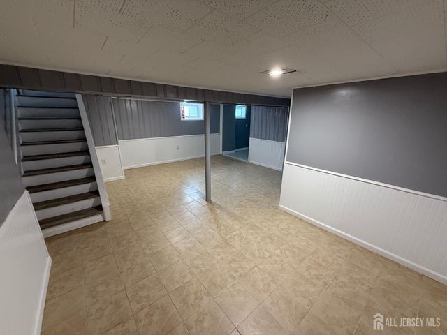 35 Maplewood Avenue, Colonia, NJ 07067