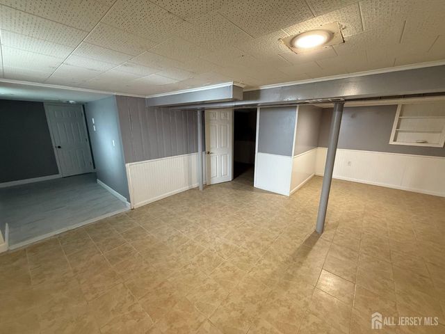 35 Maplewood Avenue, Colonia, NJ 07067